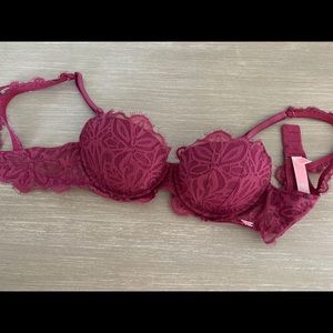 Victoria’s Secret bra